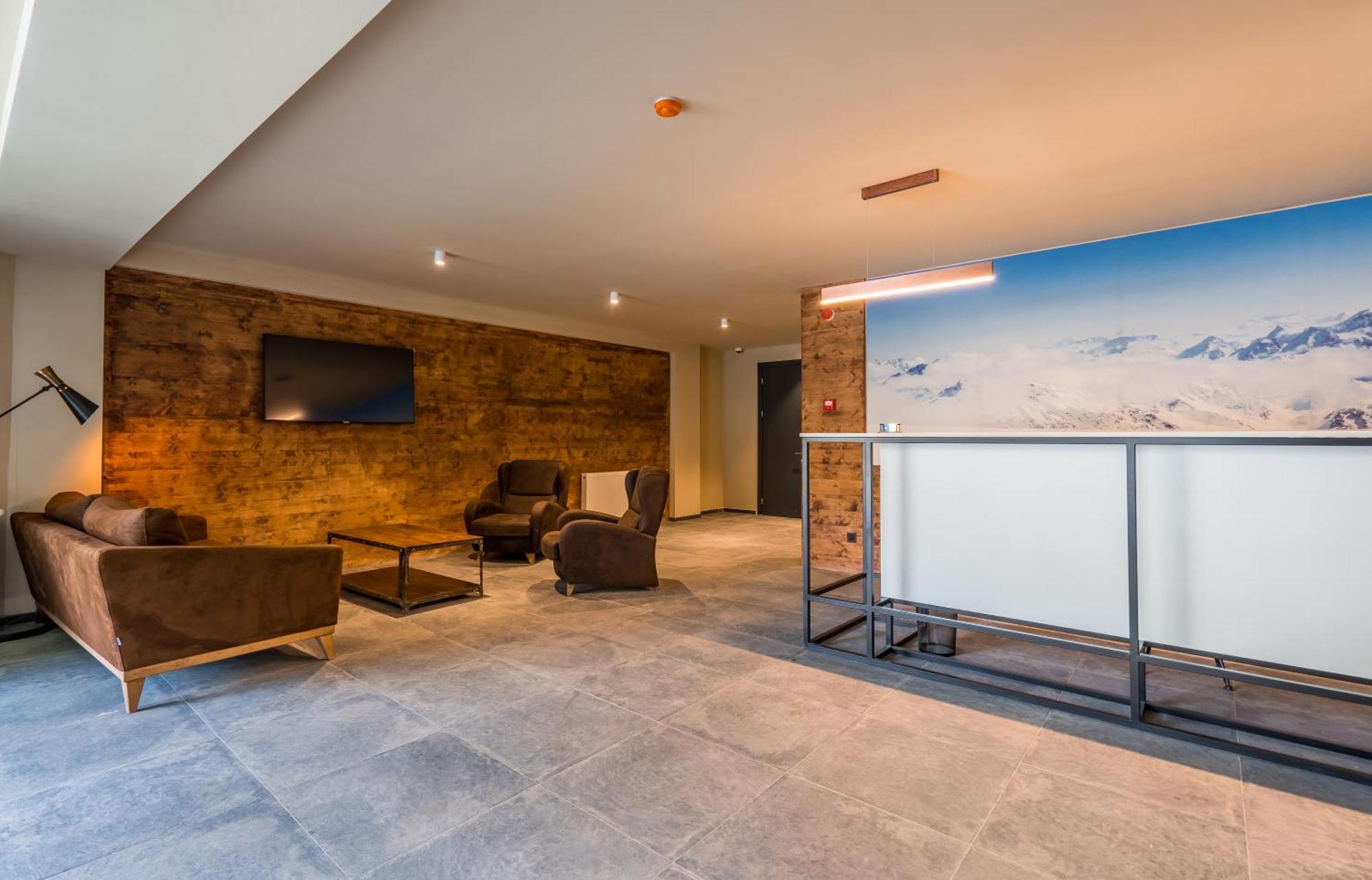 Atrium New Goudaouri